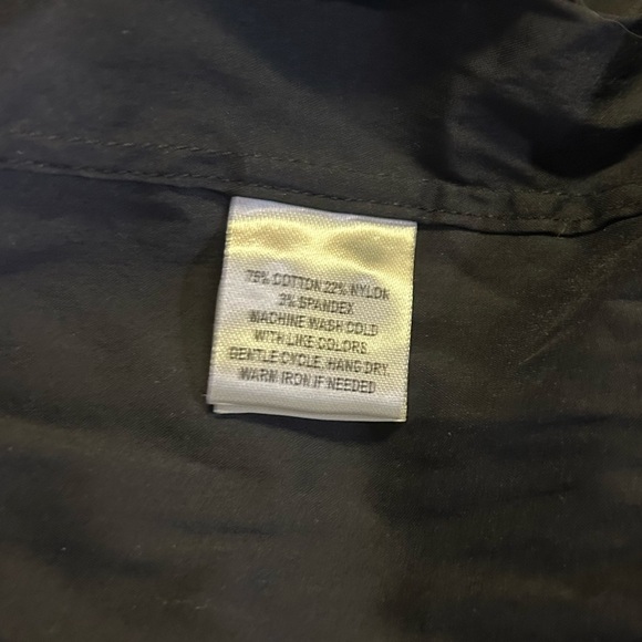 Untuckit Marisol Dressing Black, size 4. - Picture 2 of 8